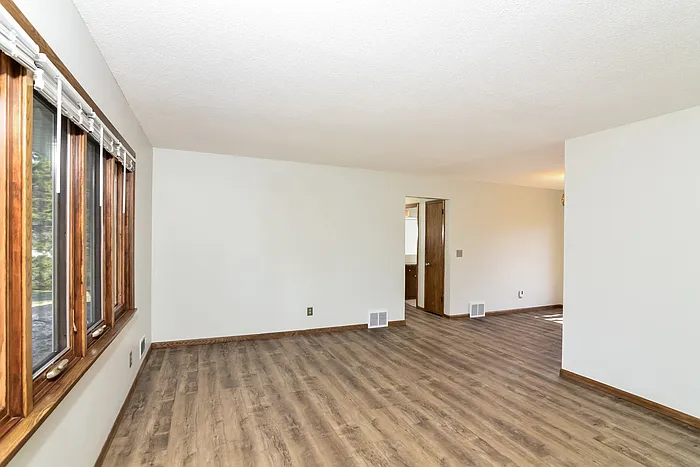 3 bed, 2.0 bath, 2043 sqft, $2,795 — Photo 3