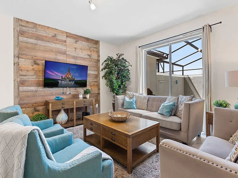 Romeo Cir — Photo 10