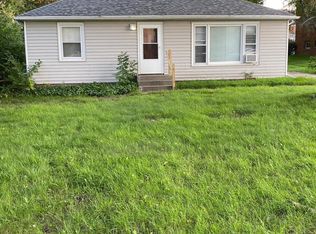 1624 County Road B W, Roseville, MN 55113