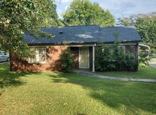 647 Fawnbrook Ln, Charlotte, NC 28217