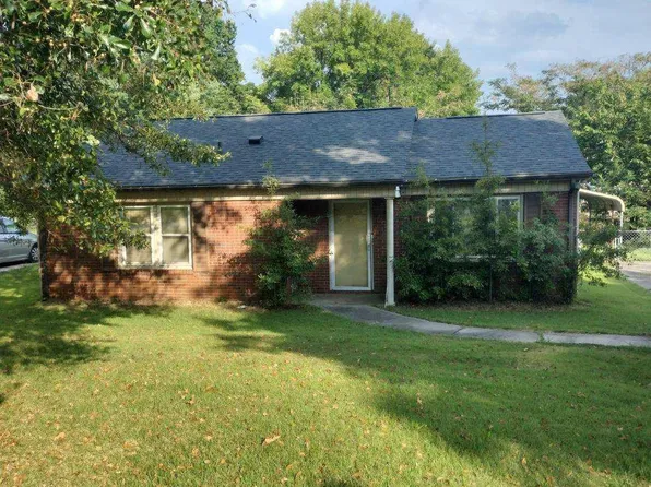 647 Fawnbrook Ln, Charlotte, NC 28217