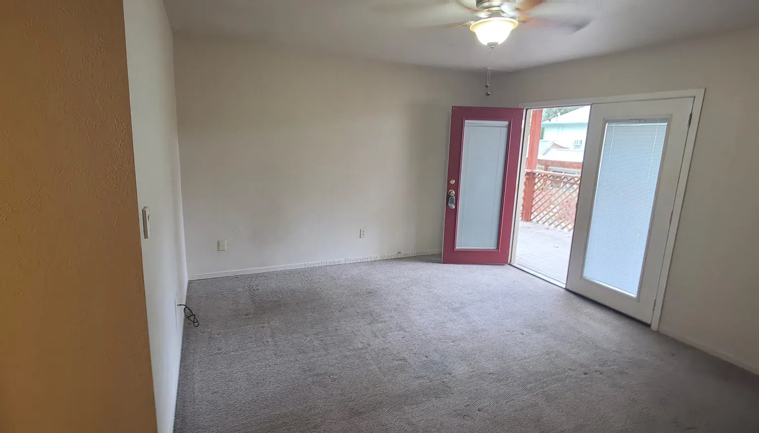 2657 Lakeshore Blvd — Photo 4