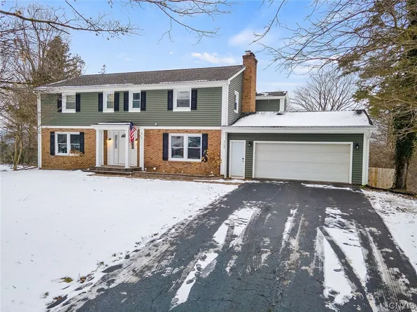 5199 Candlewood Dr, Fayetteville, NY 13066