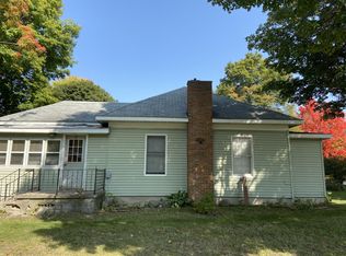1103 N 4th St, Greenville, MI