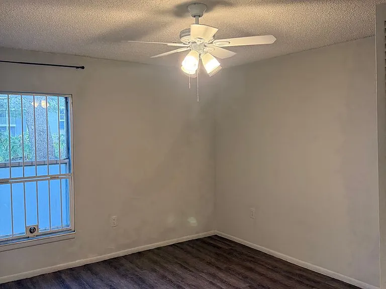 3827 Bay Club Cir #103 — Photo 21