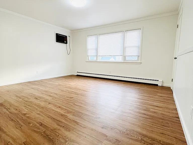 76 Front St #2 — Photo 13