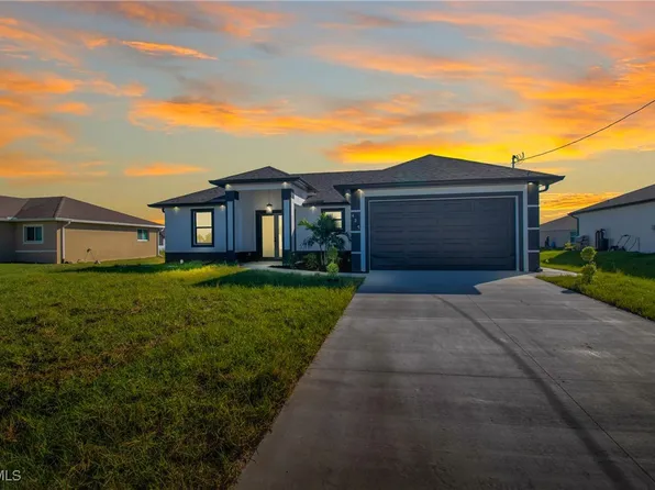 427 Petite Ave, Lehigh Acres, FL 33974