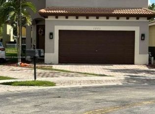 1271 NE 40th Rd, Homestead, FL 33033