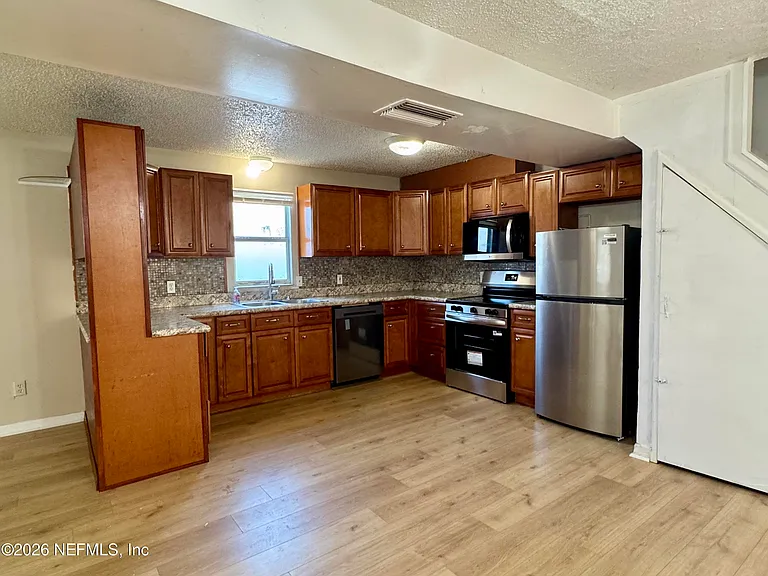 2057 Glen Gardner Dr — Photo 8