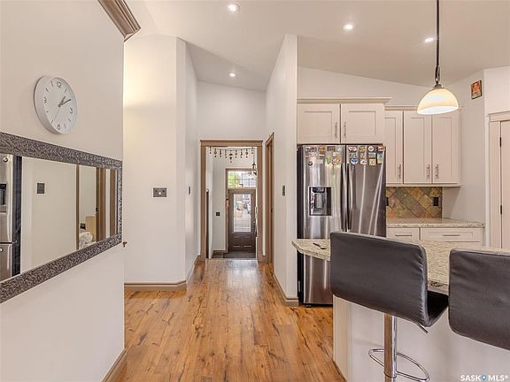 5th image of 4820 McCombie CRESCENT