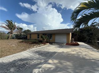 9112 Pineapple Rd, Fort Myers, FL 33967