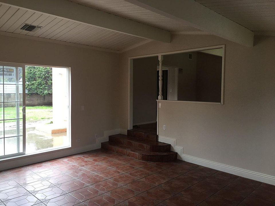 2nd image of 13966 Boxwood Pl