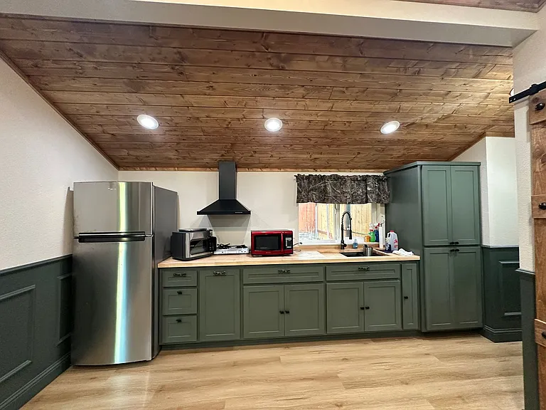 1221 Beecher Ave — Photo 6