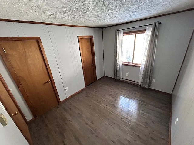 2nd floor bathroom connects with bathroom