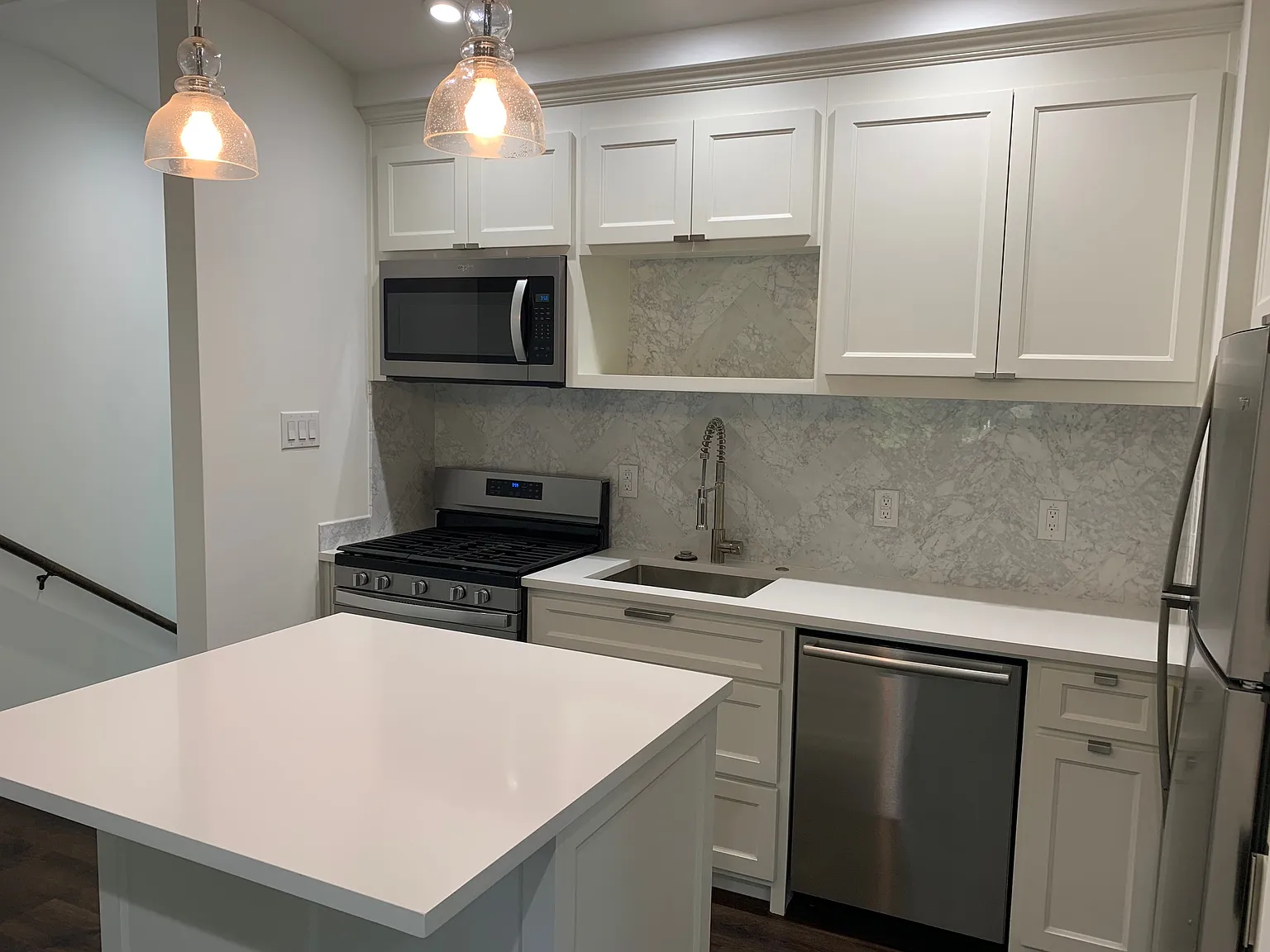 2 bed, 950 sqft, $2,800 — Photo 4