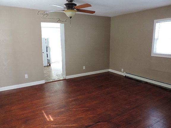 4th image of 504 S Chilson St