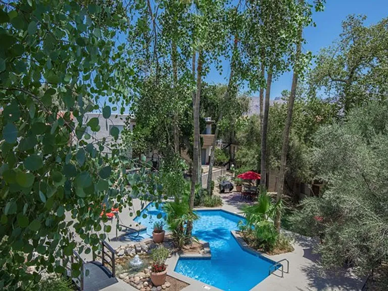 Casas Adobes Apartments — Photo 28