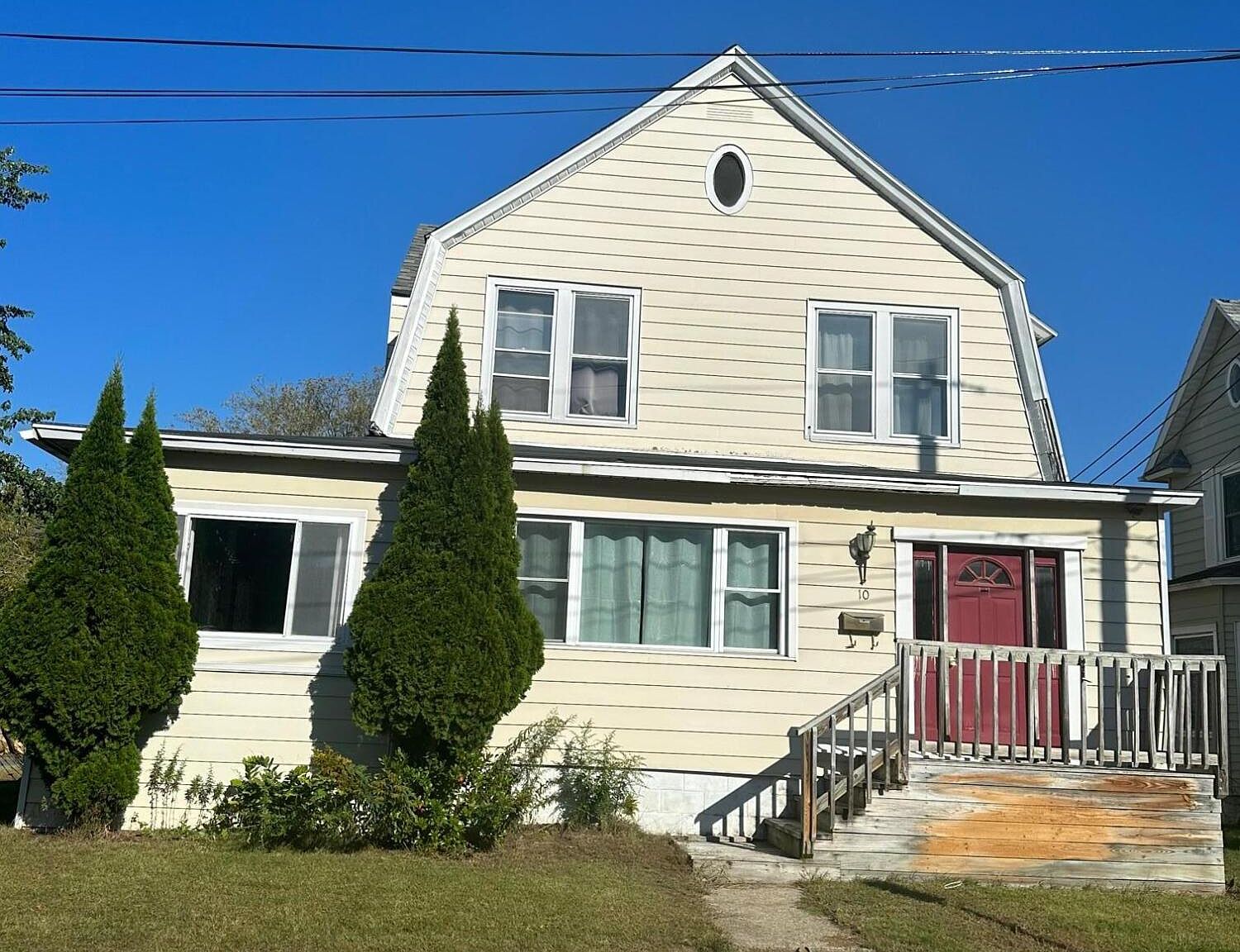 10 Ianelli Ave, Plattsburgh, NY 12901 | Zillow