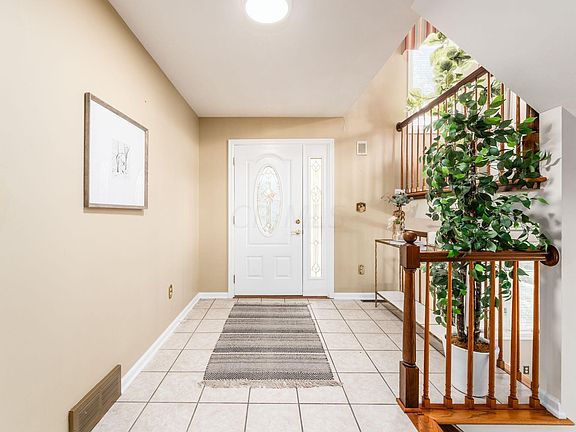2nd image of 4351 Latin Ln #115