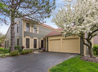 4 The Court Of Charlwood, Northbrook, IL