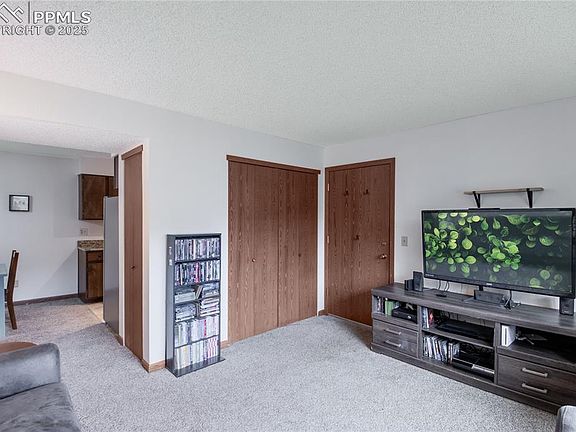 5th image of 380 Paradise Cir APT C2