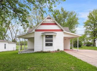 330 E Main St, Smithville, MO 64089