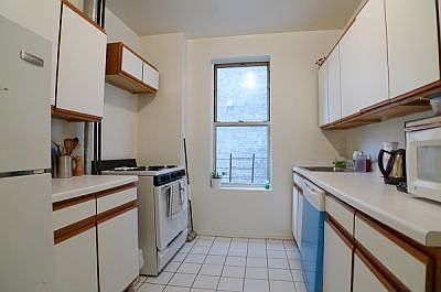 2nd image of 412 W 129th St APT 25