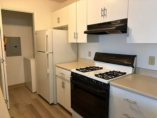 2 bed, $1,079 — Photo 4