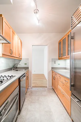 Sold by Compass | media 6