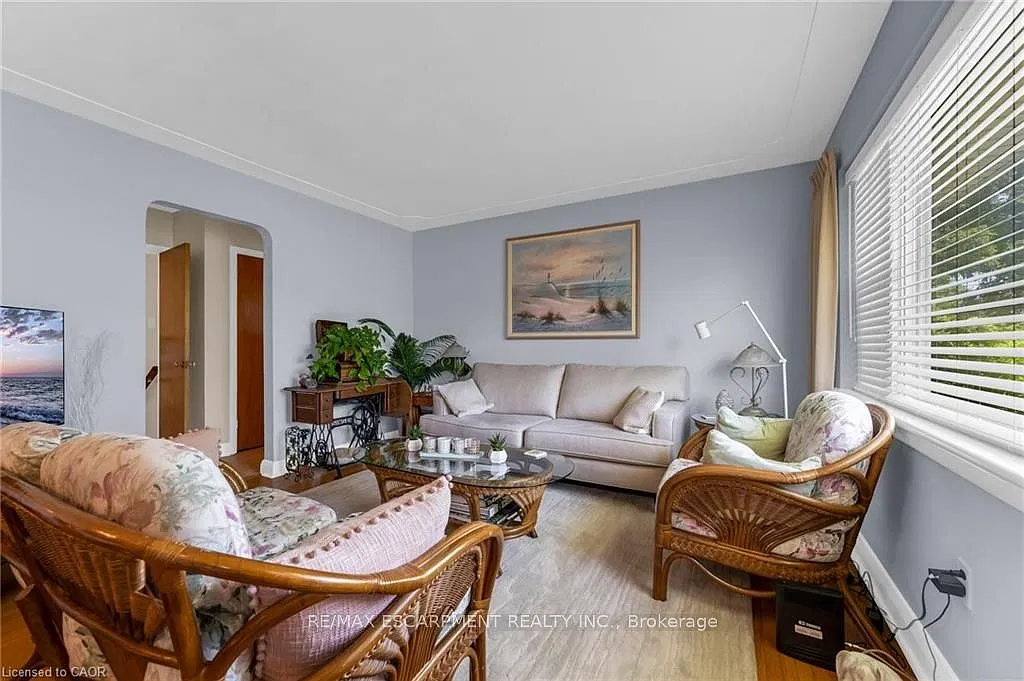 2 bed, $2,600 — Photo 4