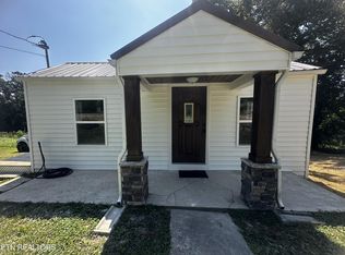 1499 Loop Rd, La Follette, TN 37766