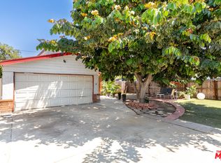 1401 W 70th St, Los Angeles, CA 90047