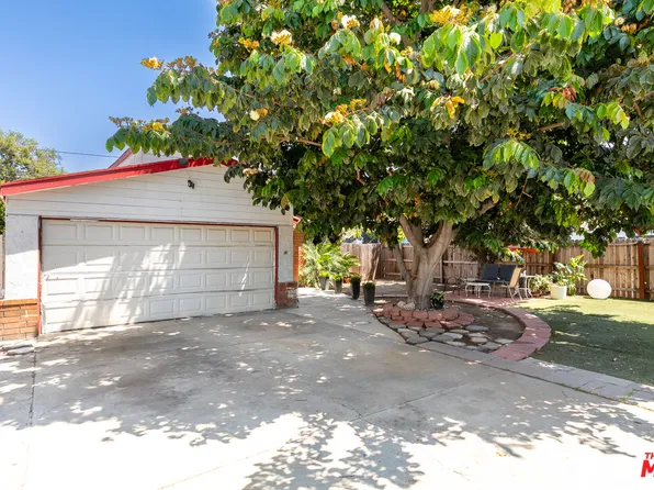 1401 W 70th St, Los Angeles, CA 90047