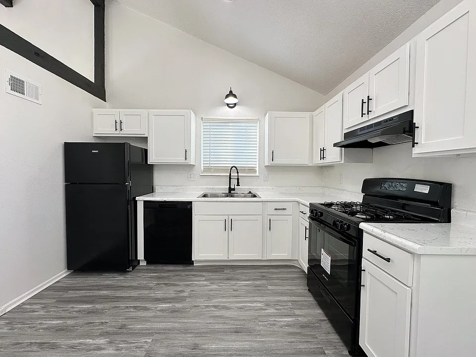 Kingsridge East Apartments
