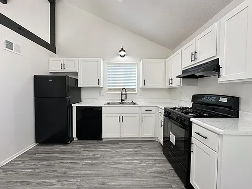 Kingsridge East Apartments Photo 1