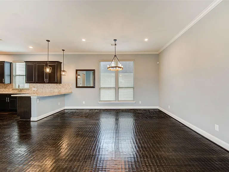 5711 Allen St — Photo 17
