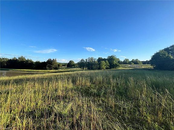 4th image of 3584 Stagg Lake Dr #5