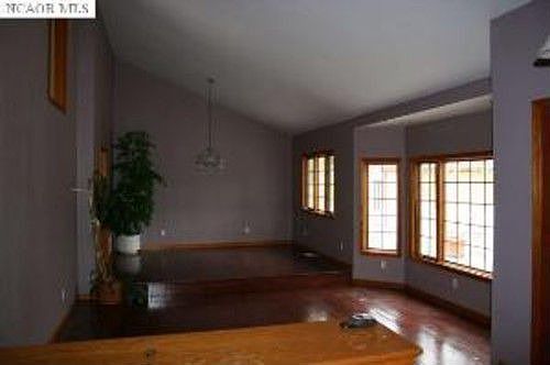 3rd image of 18702 Meadowlark Ct