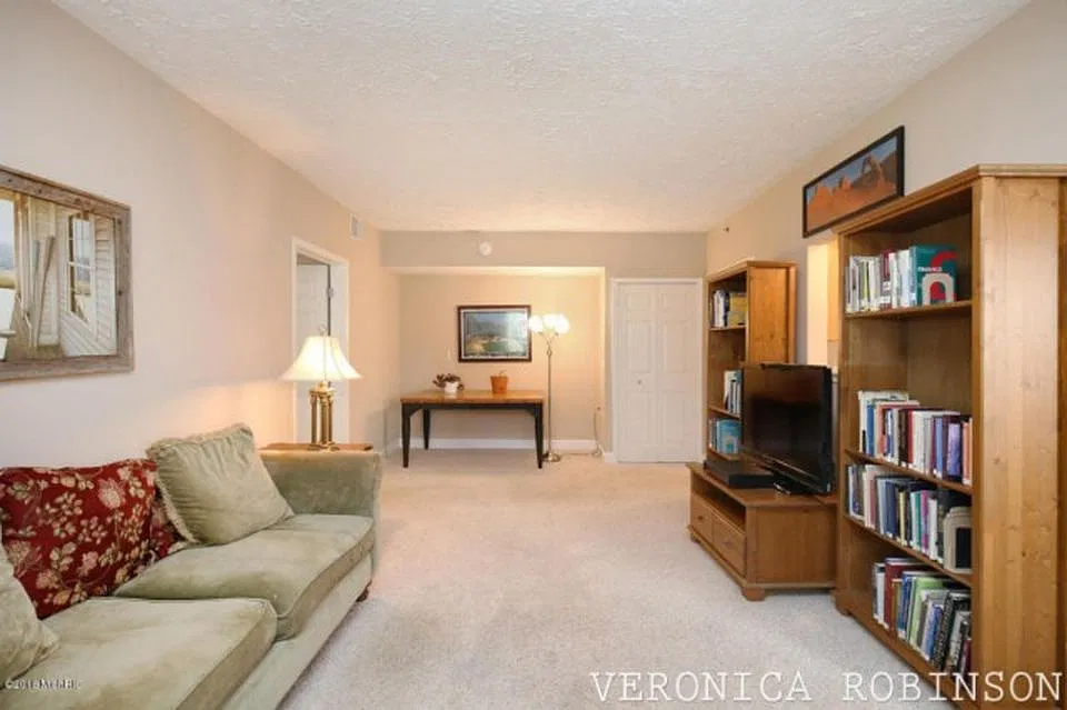 2 bed, 1056 sqft, $1,500 — Photo 3