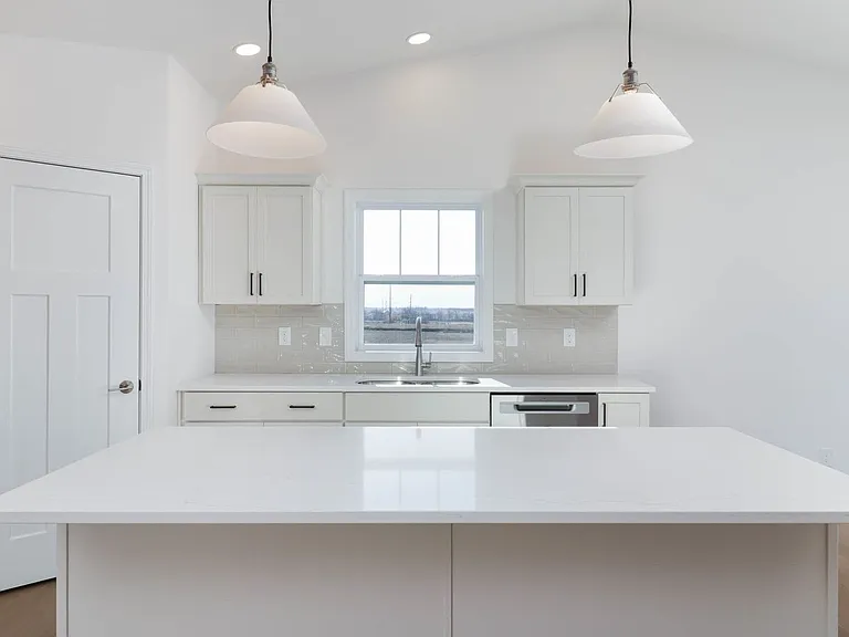 2503 Treeline Dr — Photo 9