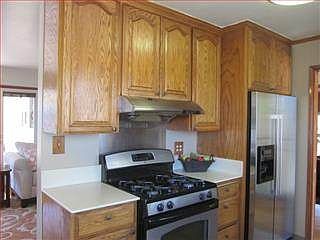 3rd image of 875 San Mateo Ct