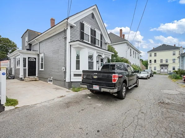 4 Pollard Ave, Lowell, MA 01850