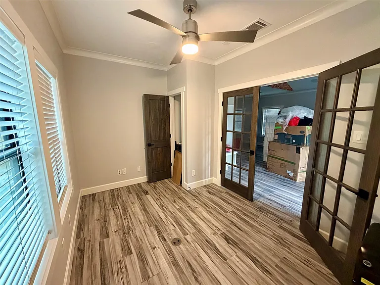 1914 Elysian St — Photo 18