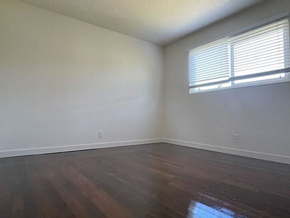 3rd image of 6223-6225 Marshall St #6223