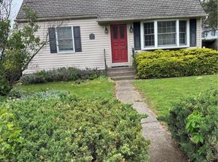 517 Henry St, Hellertown, PA 18055
