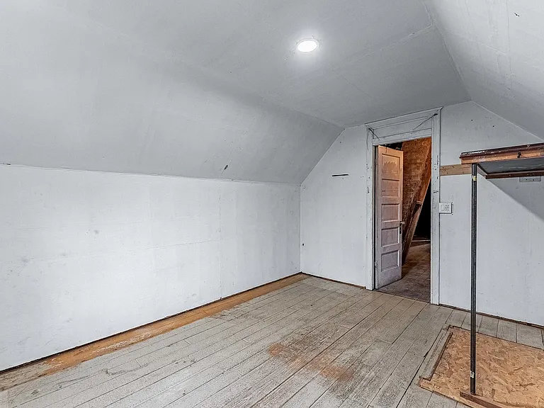 1330 Ridgeland Ave — Photo 16