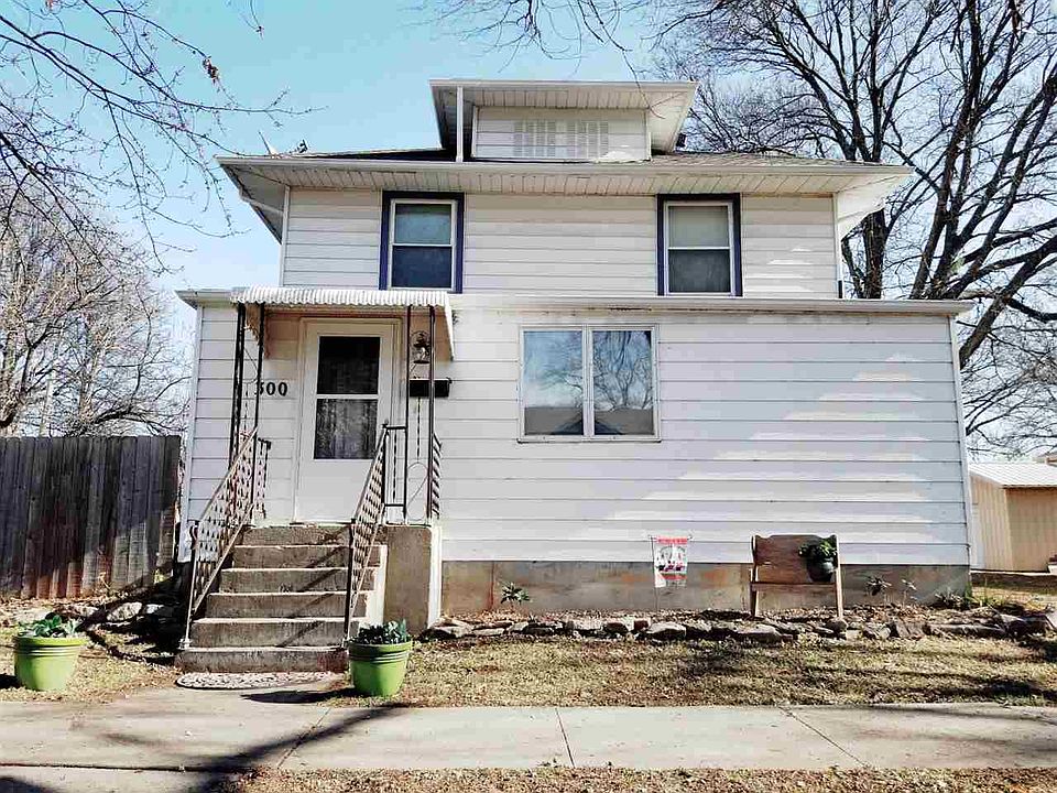 1st image of 300 S Taylor St