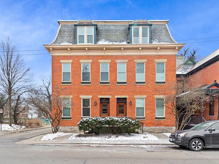 761 Oak St — Photo 2