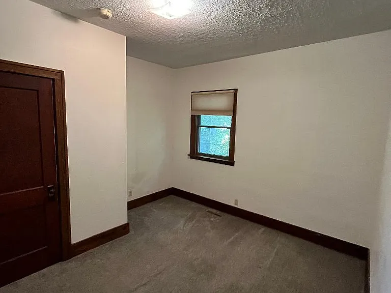 1122 Garfield Ave — Photo 9