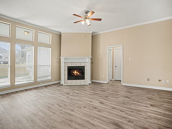 4th image of 4915 Arborgate Dr